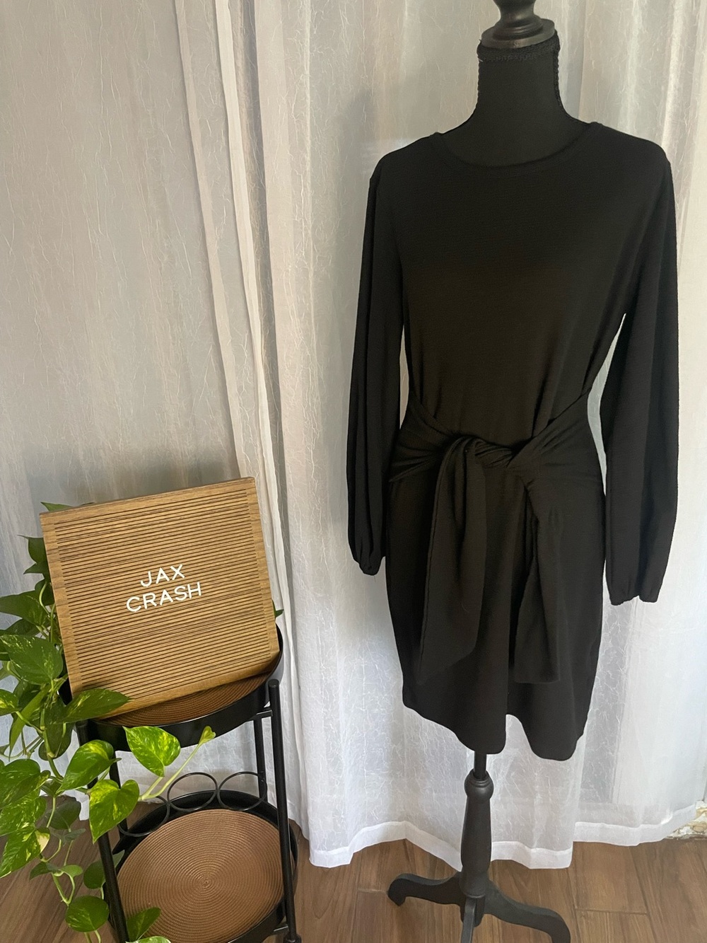 Black Long-Sleeve Tie-Waist Dress
